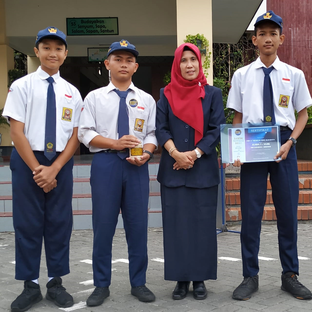 Pertama kali ikut lomba Vlog, Siswa SMPTAG Surabaya Juarai Edu Fair 2020